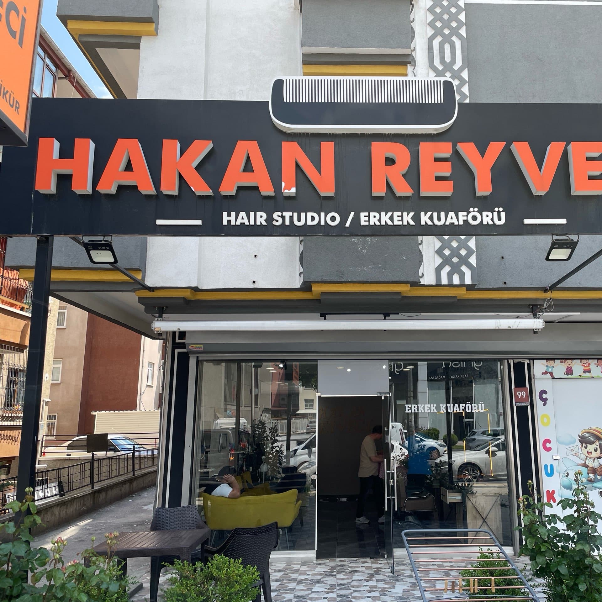 Hakan Reyveci Erkek Kuaför